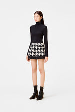 Quần short Houndstooth màu đen