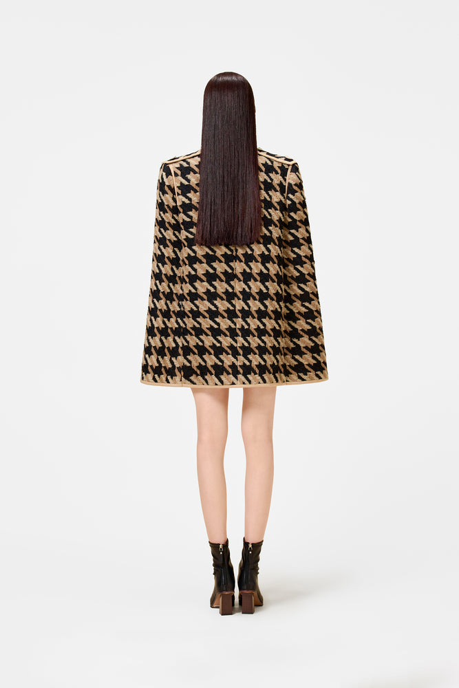 Mũi Houndstooth đen và nâu