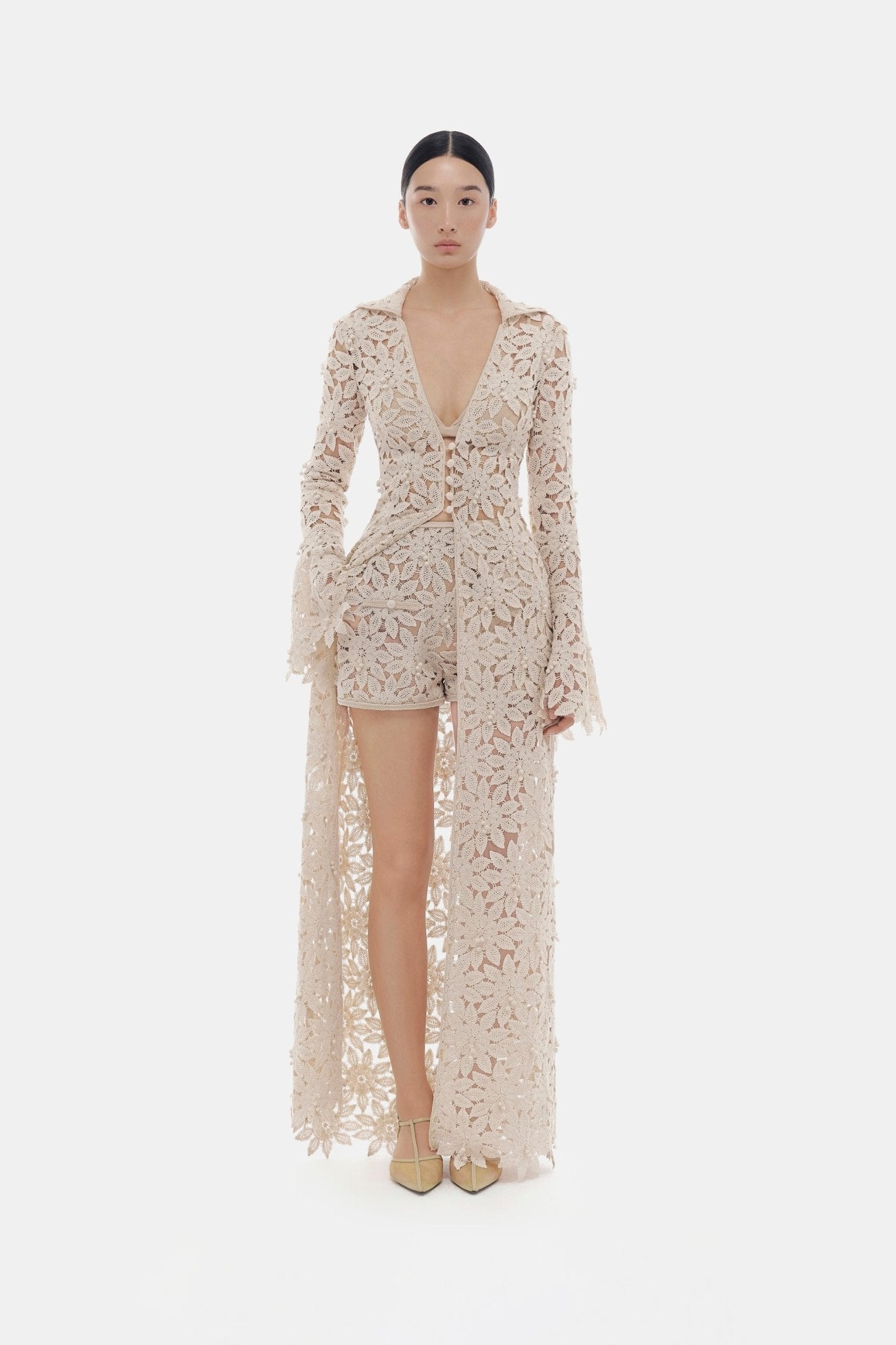 Beige Floral Lace Shorts - Montsand