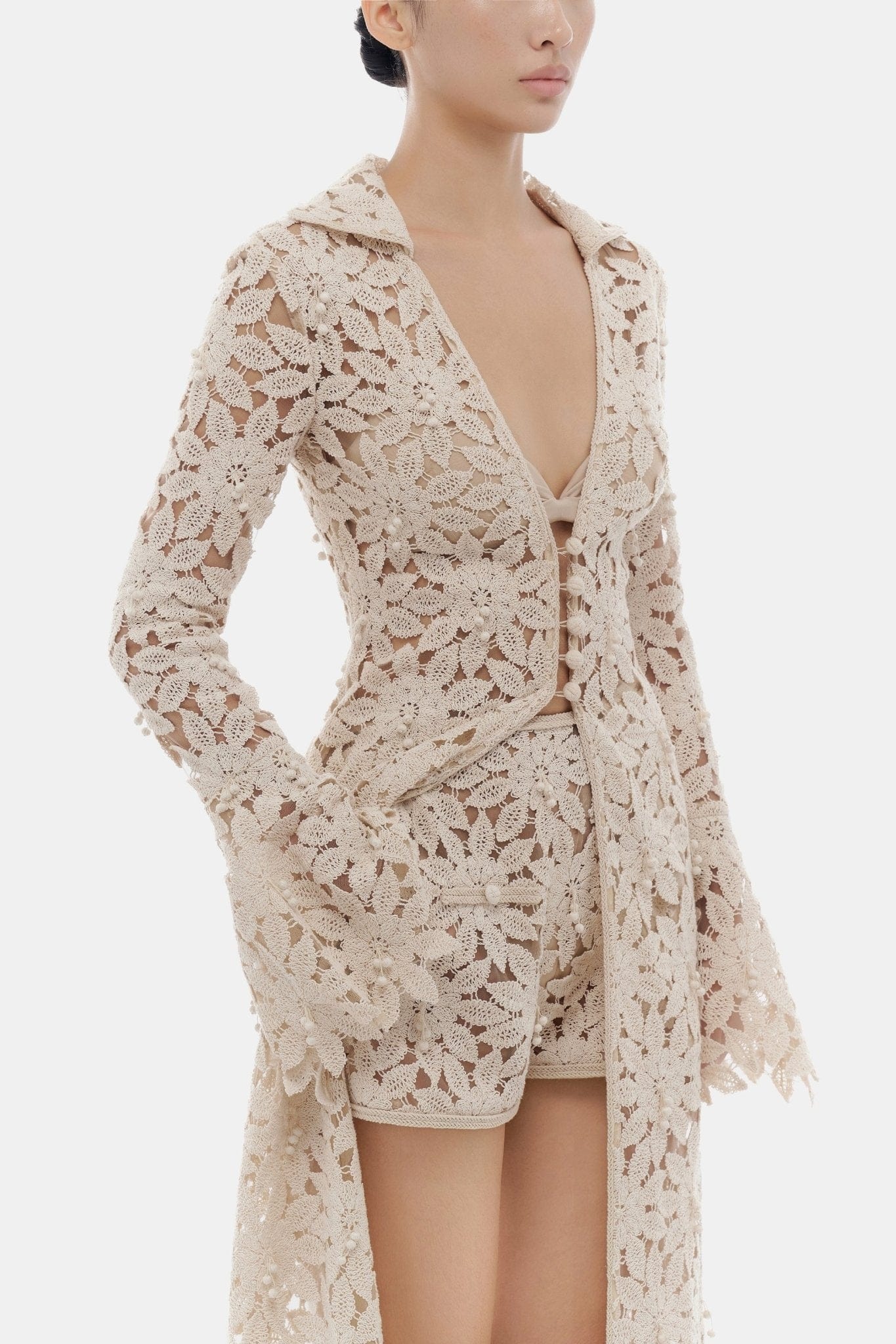 Beige Floral Lace Shorts - Montsand