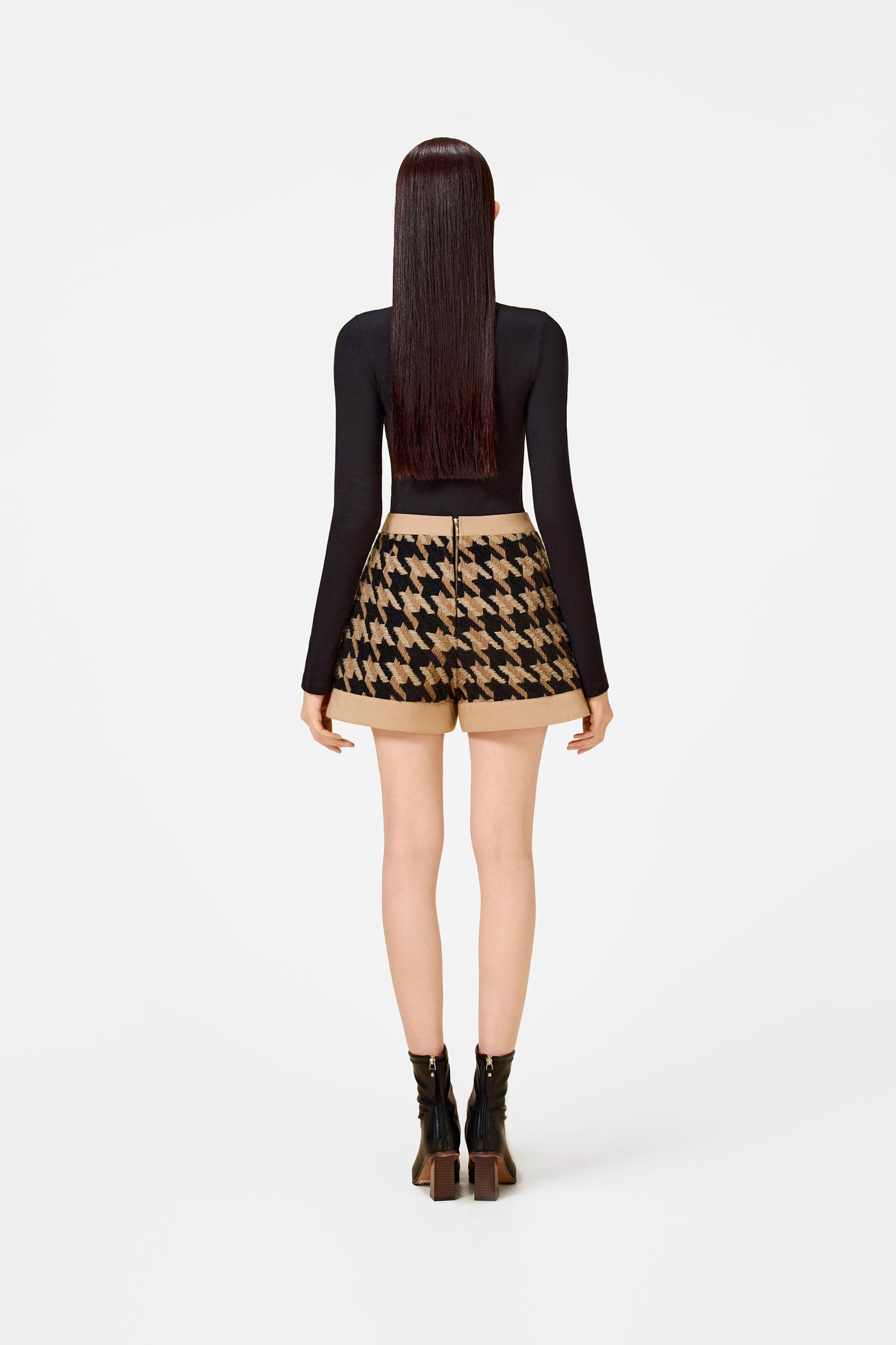 Black and Brown Houndstooth Shorts - Montsand