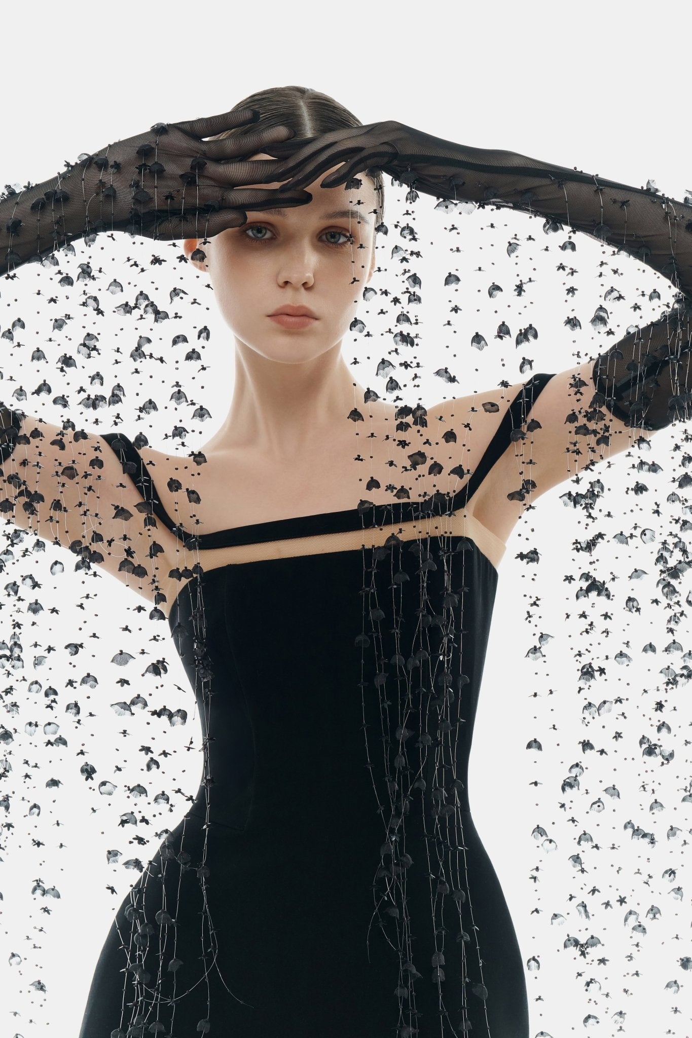 Black Flowers Gloves - Montsand