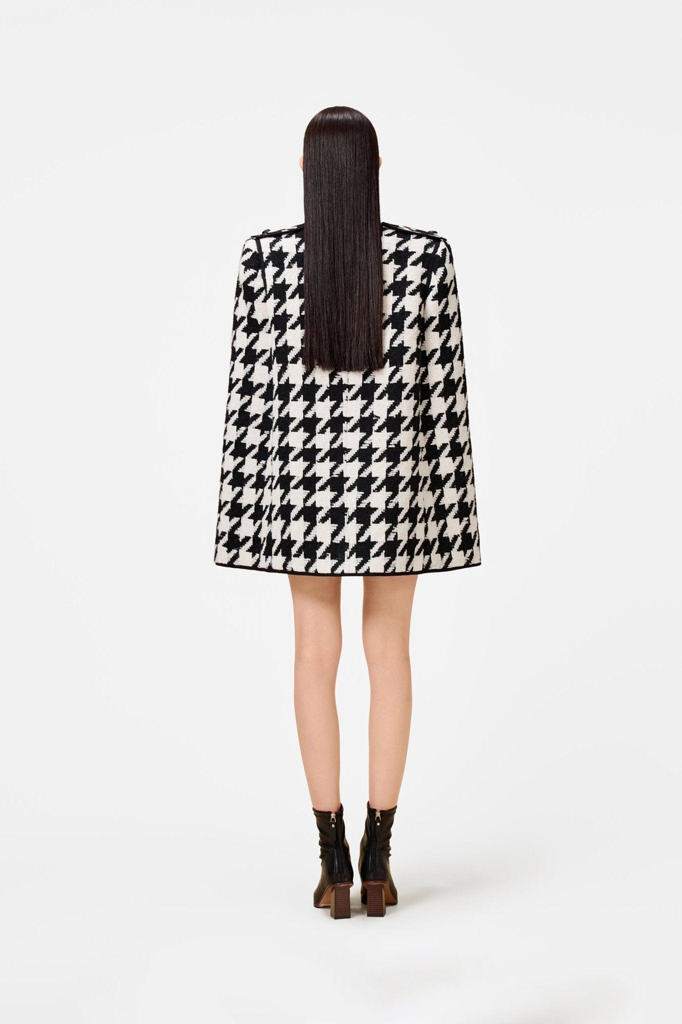 Black Houndstooth Cape - Montsand