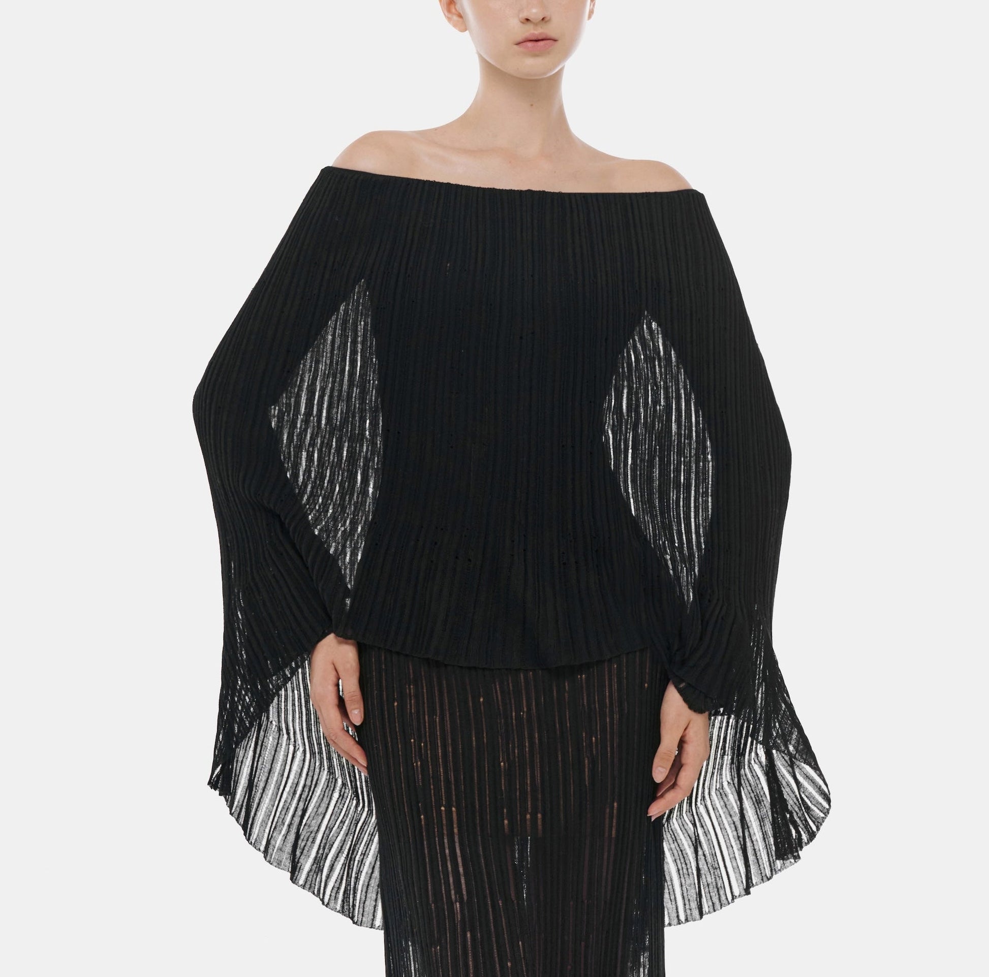 Black Off - Shoulder Pleated Maxi Dress - Montsand