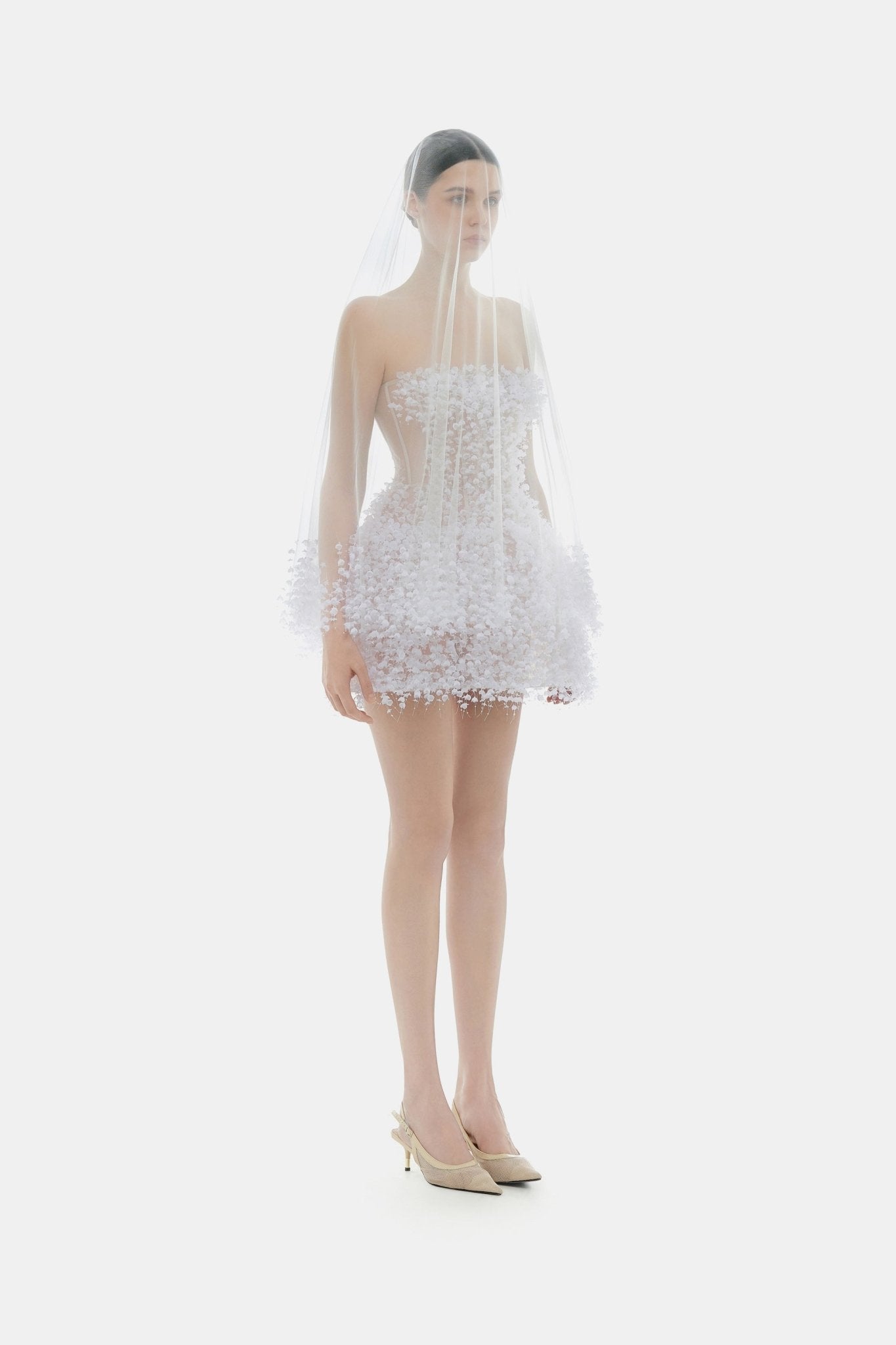 ivory dress white flowers Romantic Ivory Lace Flower Appliques Wedding Dress, Diamond White / 16