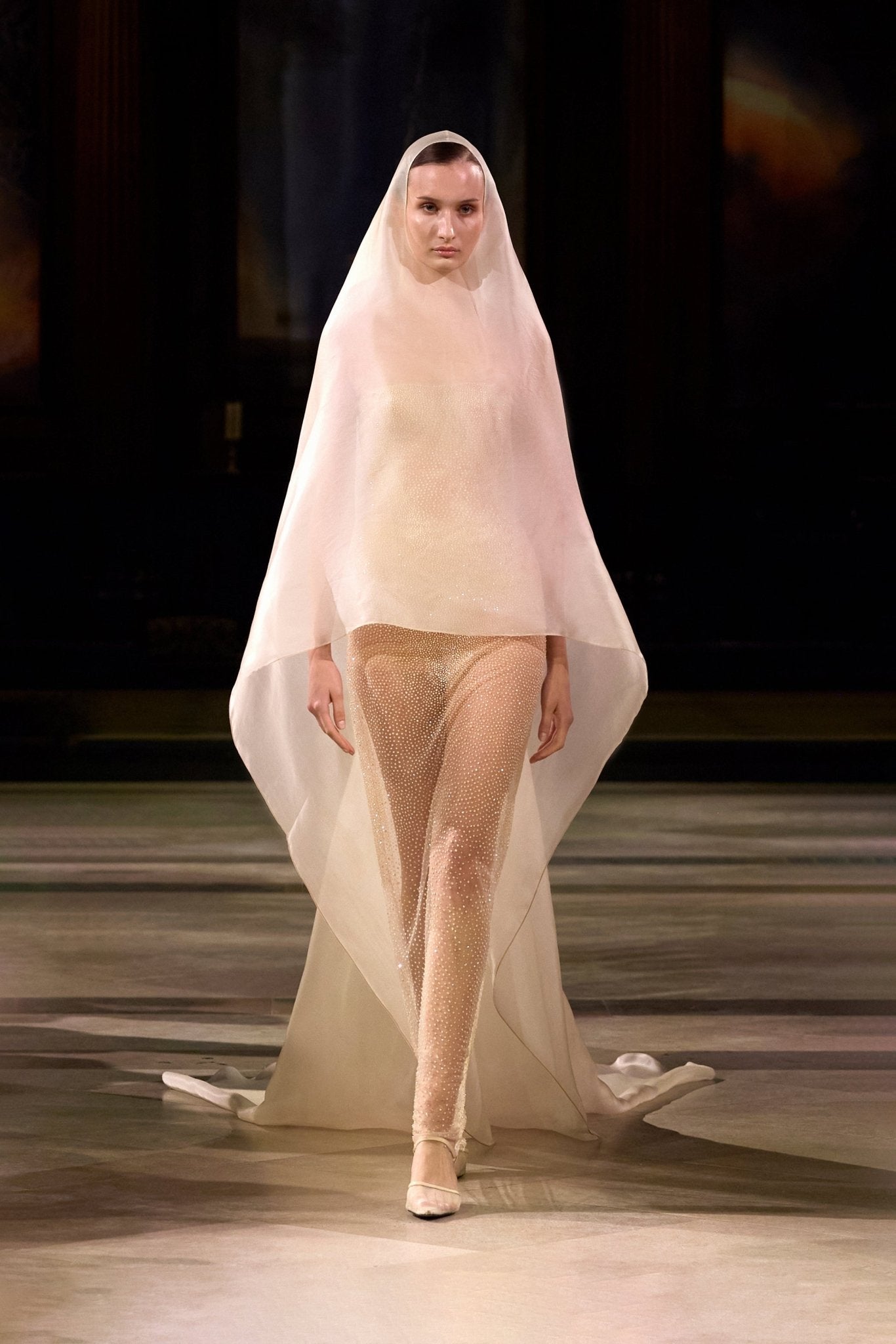 The Veil Cape Set - Montsand