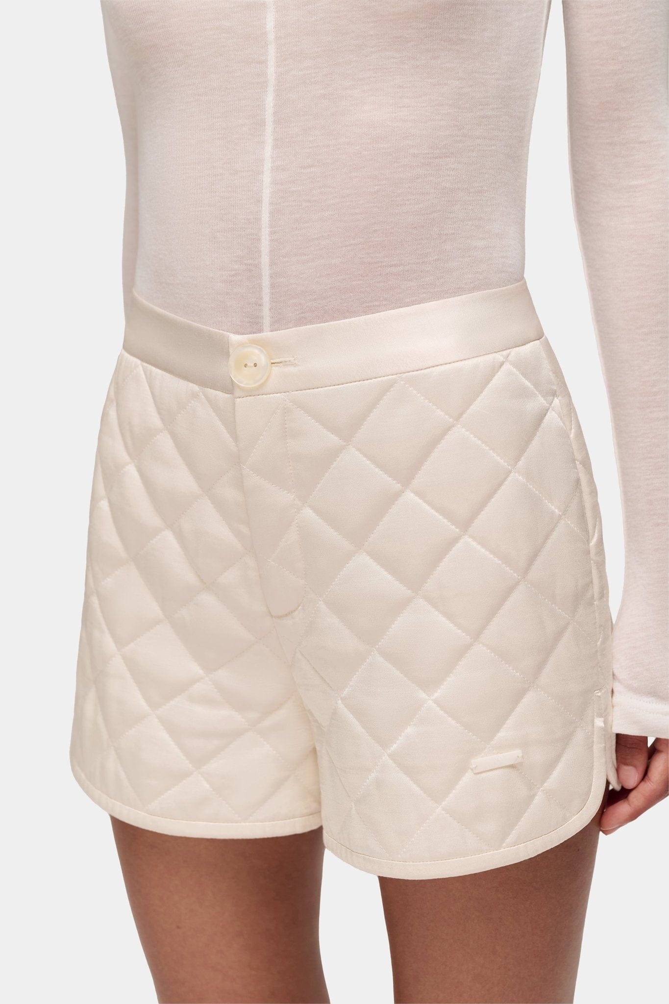 White Alice Short - Montsand