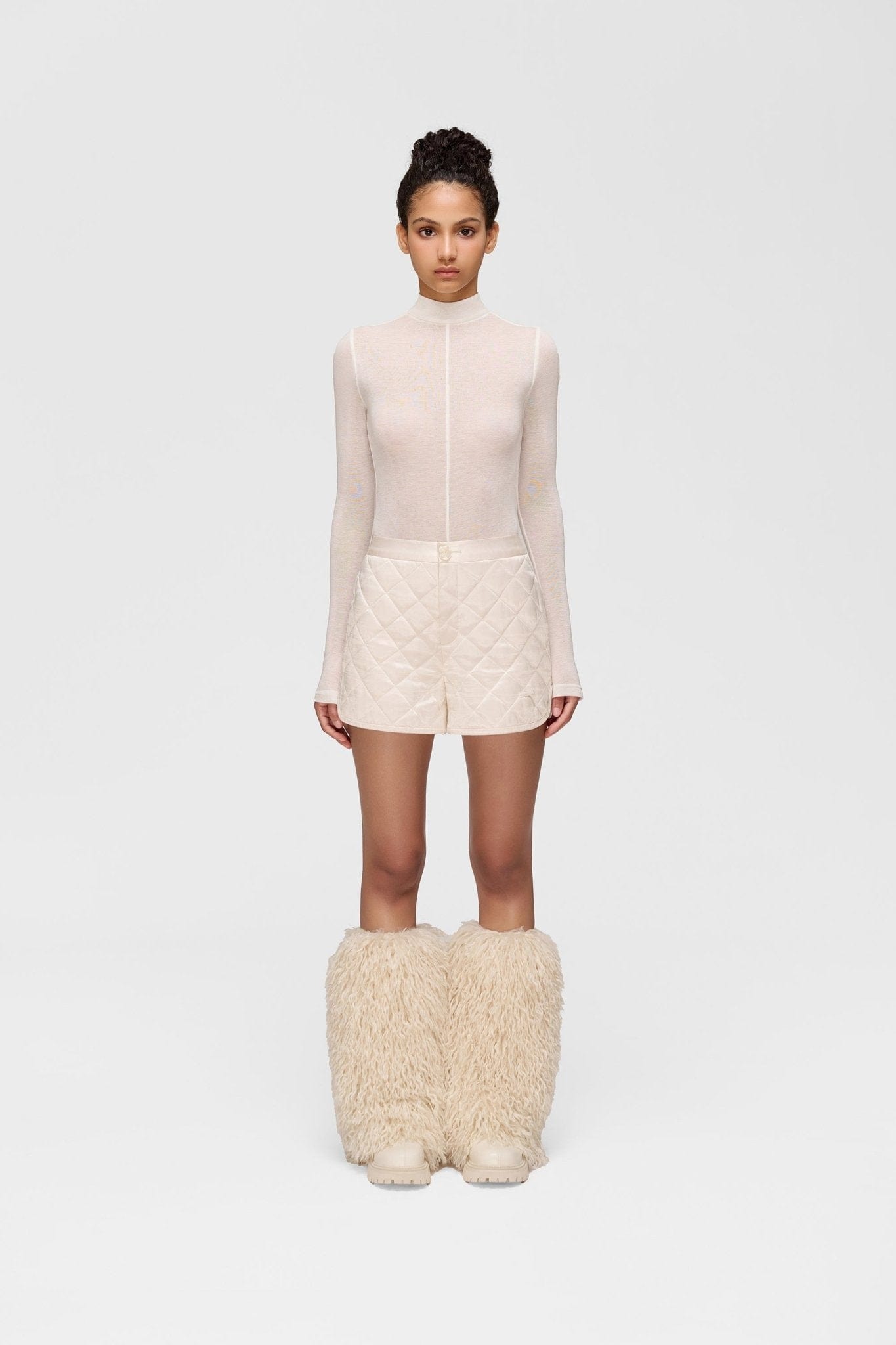 White Alice Short - Montsand